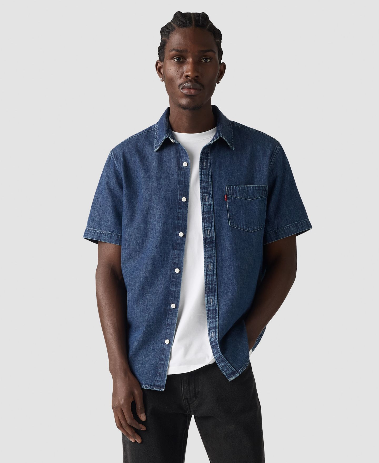 Мужская рубашка Levi's Classic Pocket Short-Sleeve Regular-Fit, цвет: Синий — фото 1