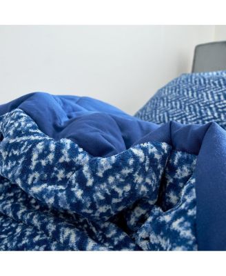 Peak of Cozy Oversized Comforter