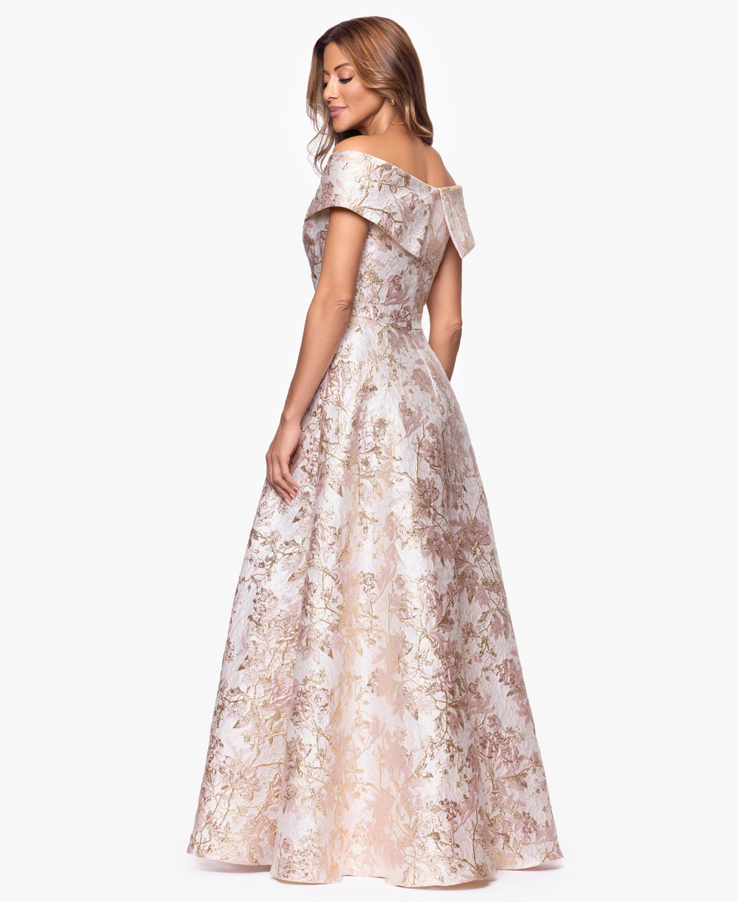 Женское платье XSCAPE Sweetheart-Neck Metallic-Jacquard Ball Gown, цвет: Розовое золото — фото 4