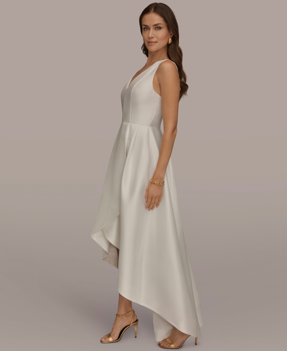 Donna Karan New York Women's Sleeveless Asymmetrical V-Neck Ball Gown