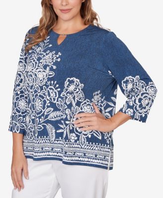 Plus Size Classic Floral Border Embroidered Split Neck Top