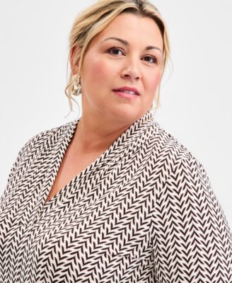 Plus Size Printed 3/4-Sleeve Top