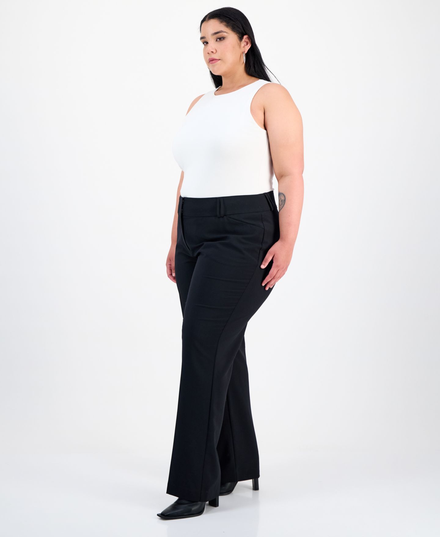 Женские брюки I.N.C. International Concepts Plus and Petite Plus Size Curvy Bootcut, цвет: Глубокий чёрный — фото 4