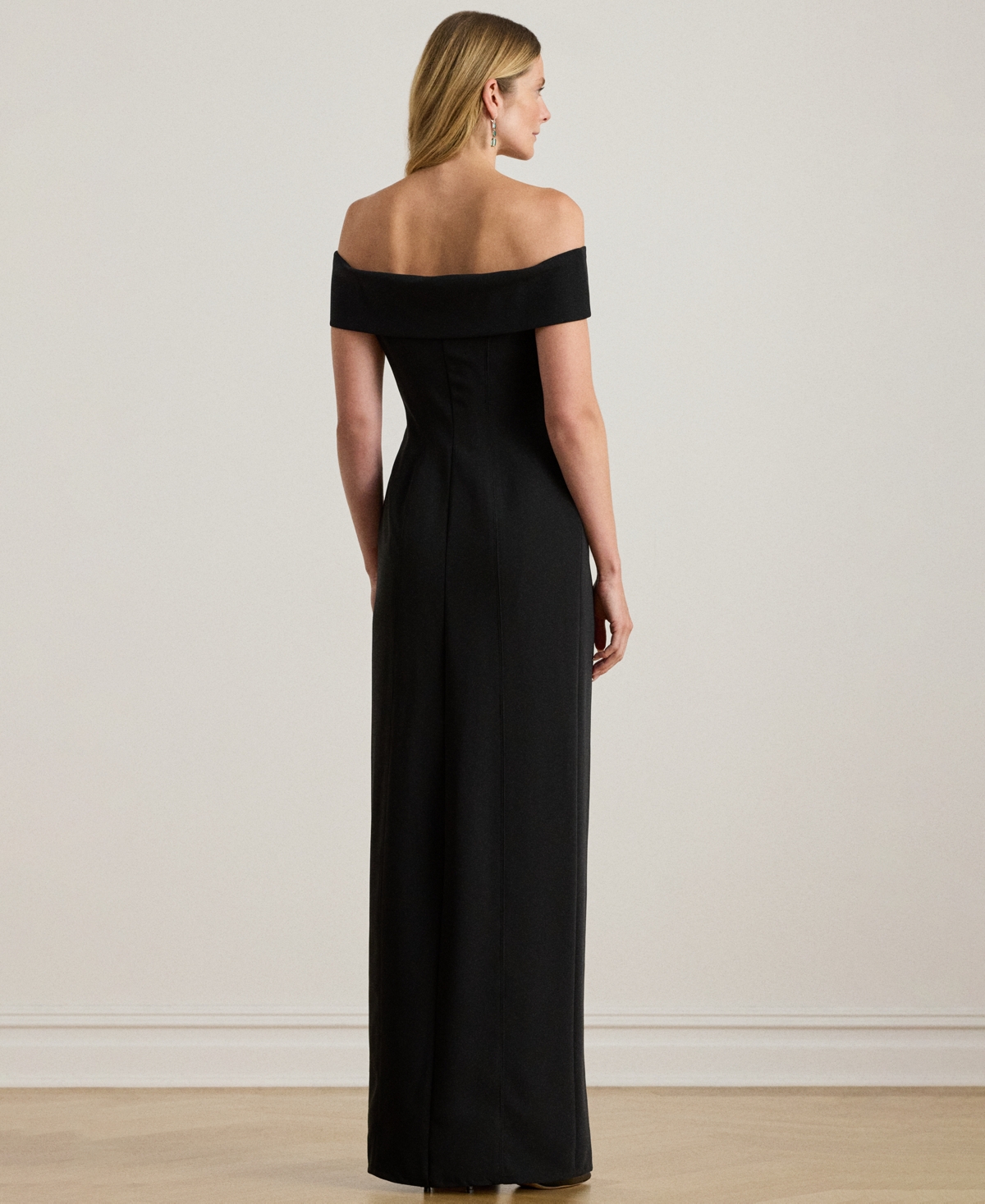 Lauren Ralph LaurenCrepe Off-the-Shoulder Gown