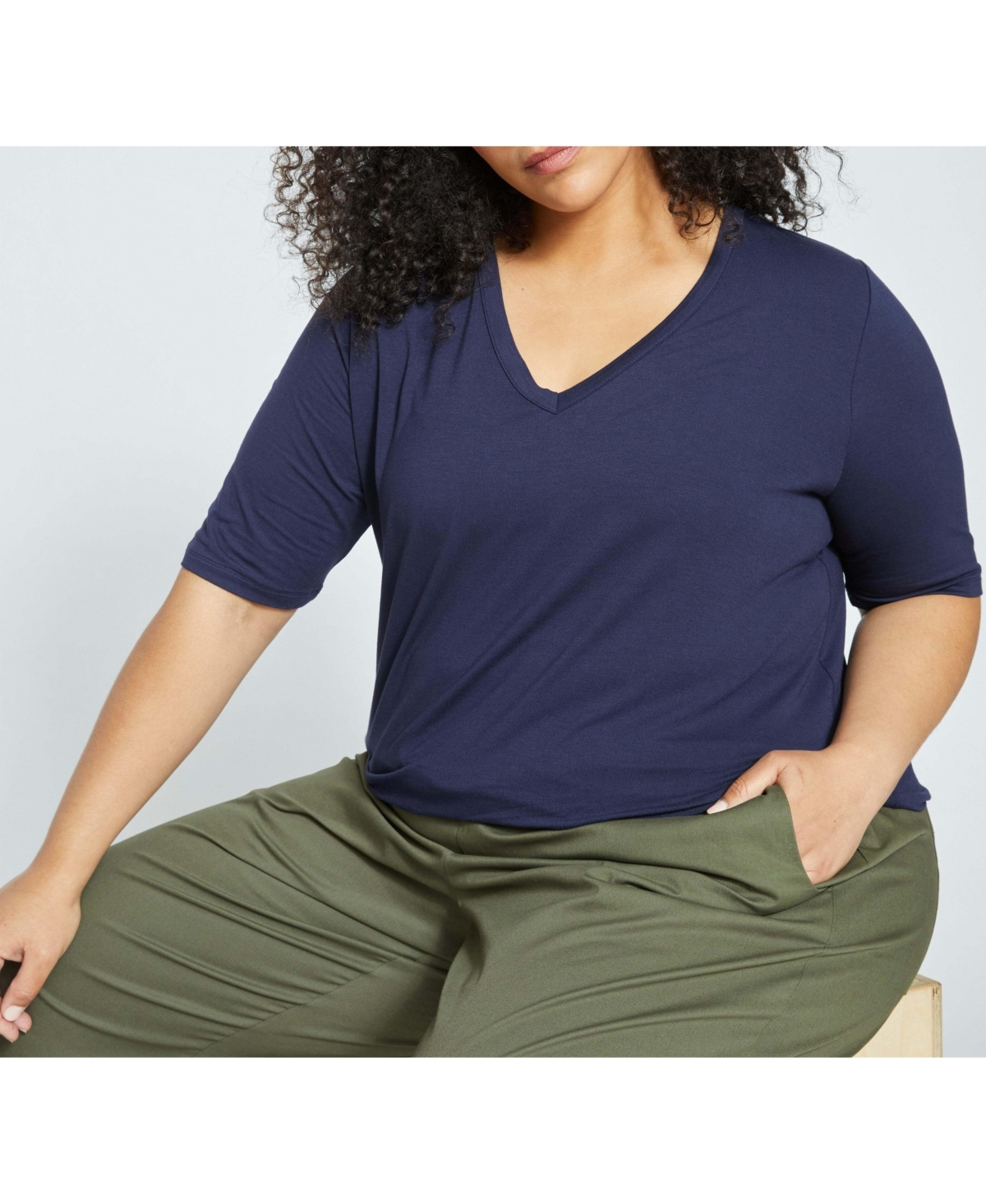 Universal Standard Plus Lily Liquid Jersey V-Neck Stovepipe Tee