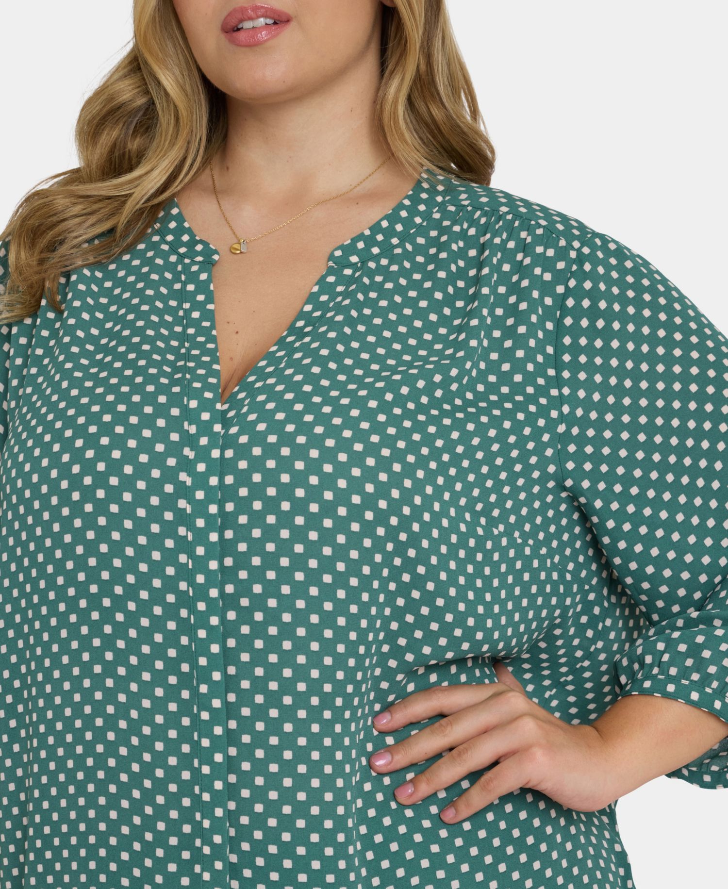 Plus Size Pintuck 3/4 Sleeve Top