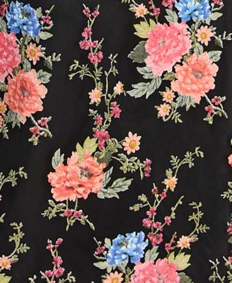 Women's Floral Embroidered Gown