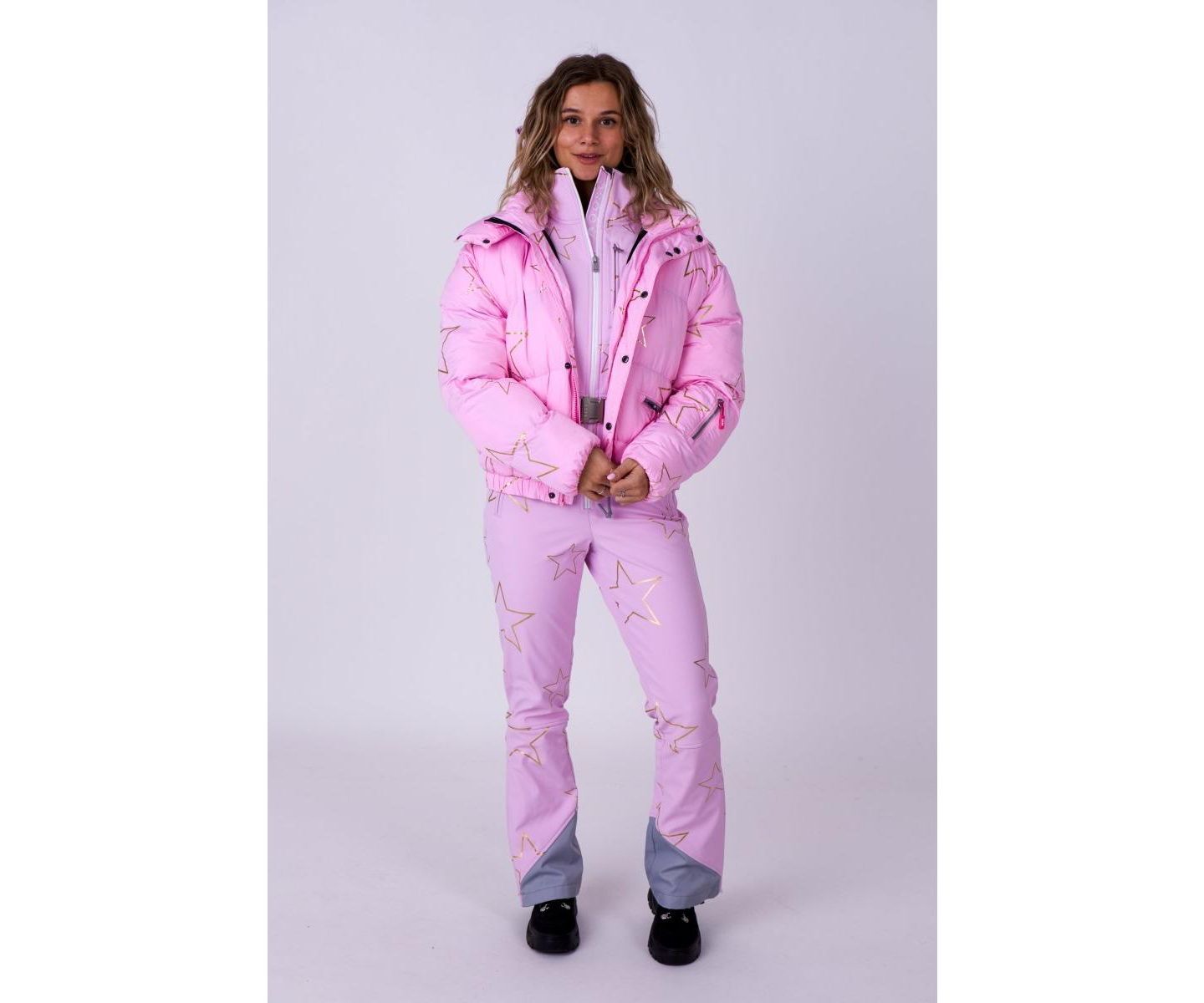 Женская куртка OOSC Pink with Stars Chic Puffer, цвет: Розовый / Золотой — фото 4