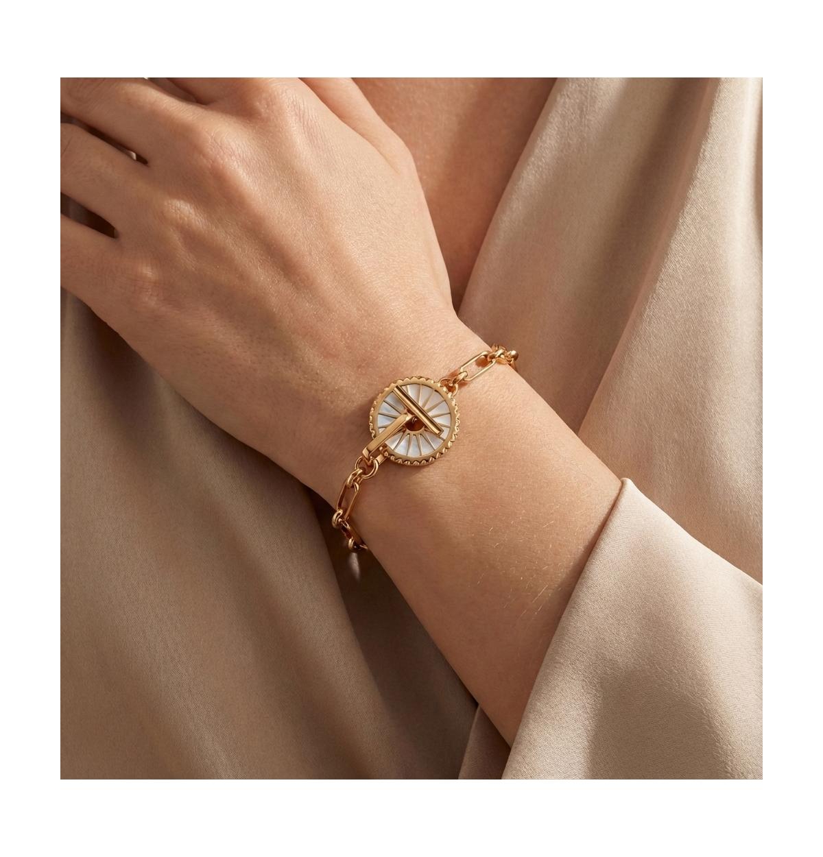 Mother of Pearl Starburst Toggle Bracelet