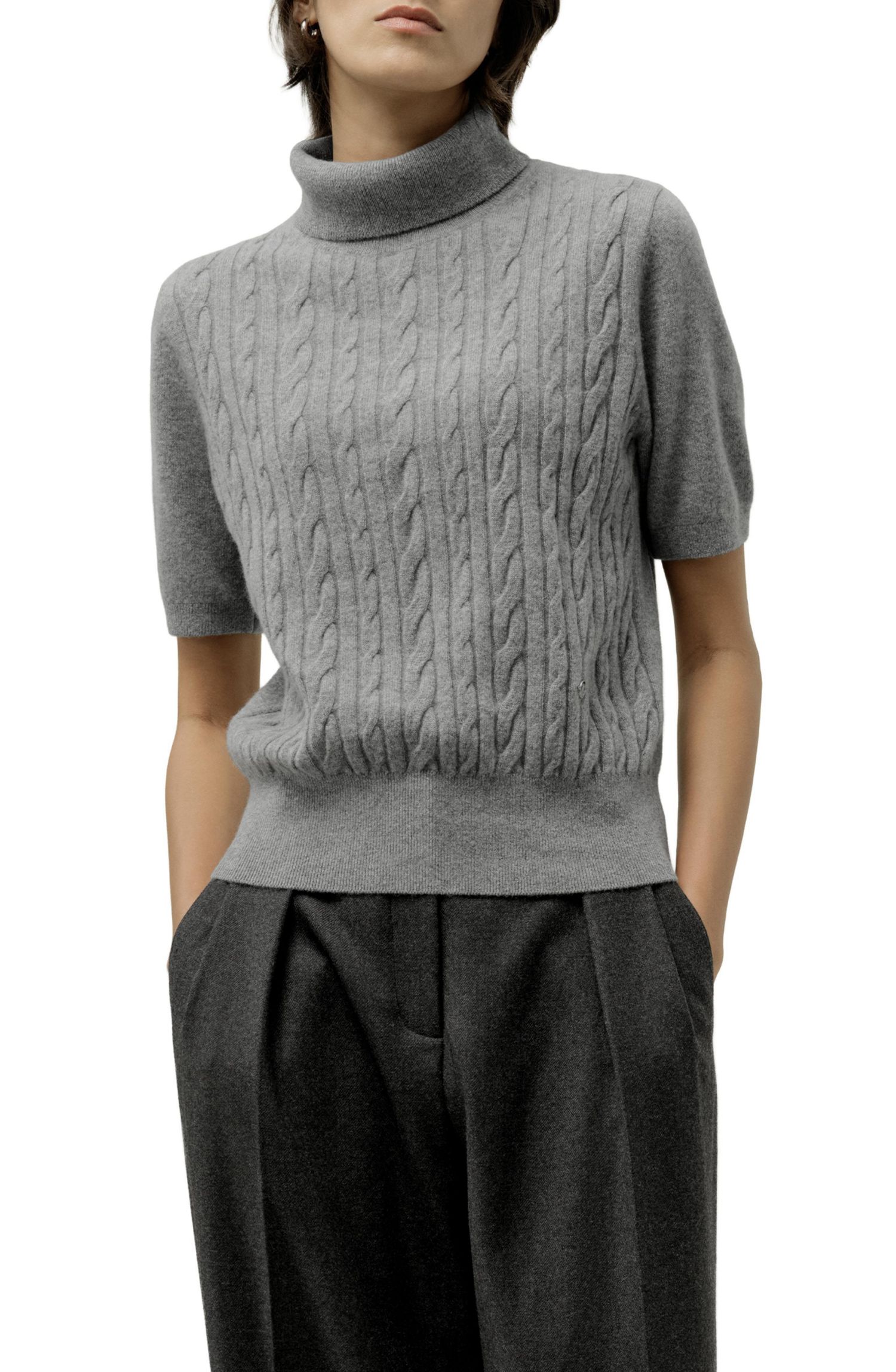 Women's Classic Cable Knit Sweater with Ribbed Edges