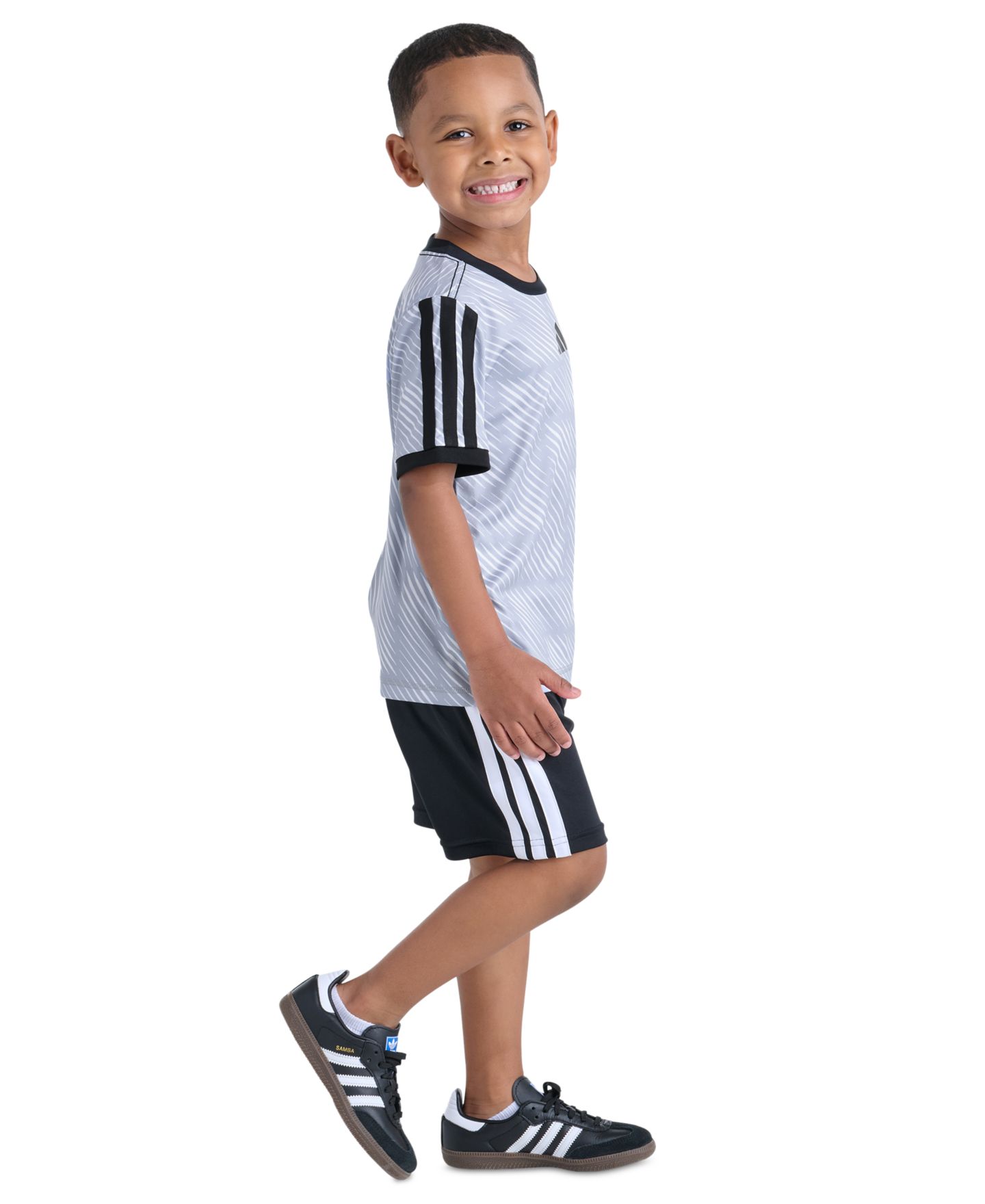 adidas Boys' 2T-7 Printed T-Shirt and Shorts, 2-Piece Set, цвет: Чёрный / Синий — фото 7