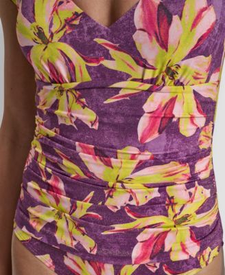 Women's Ruffled Underwire One-Piece Swimsuit