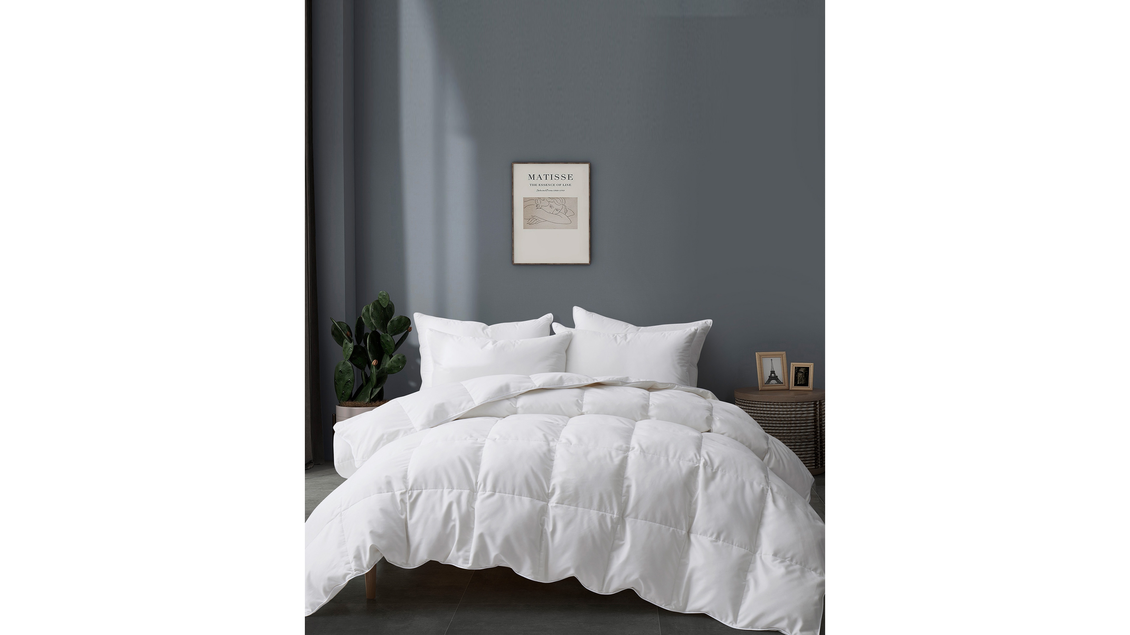 Unikome Medium Warmth Goose Down Feather Comforter, King