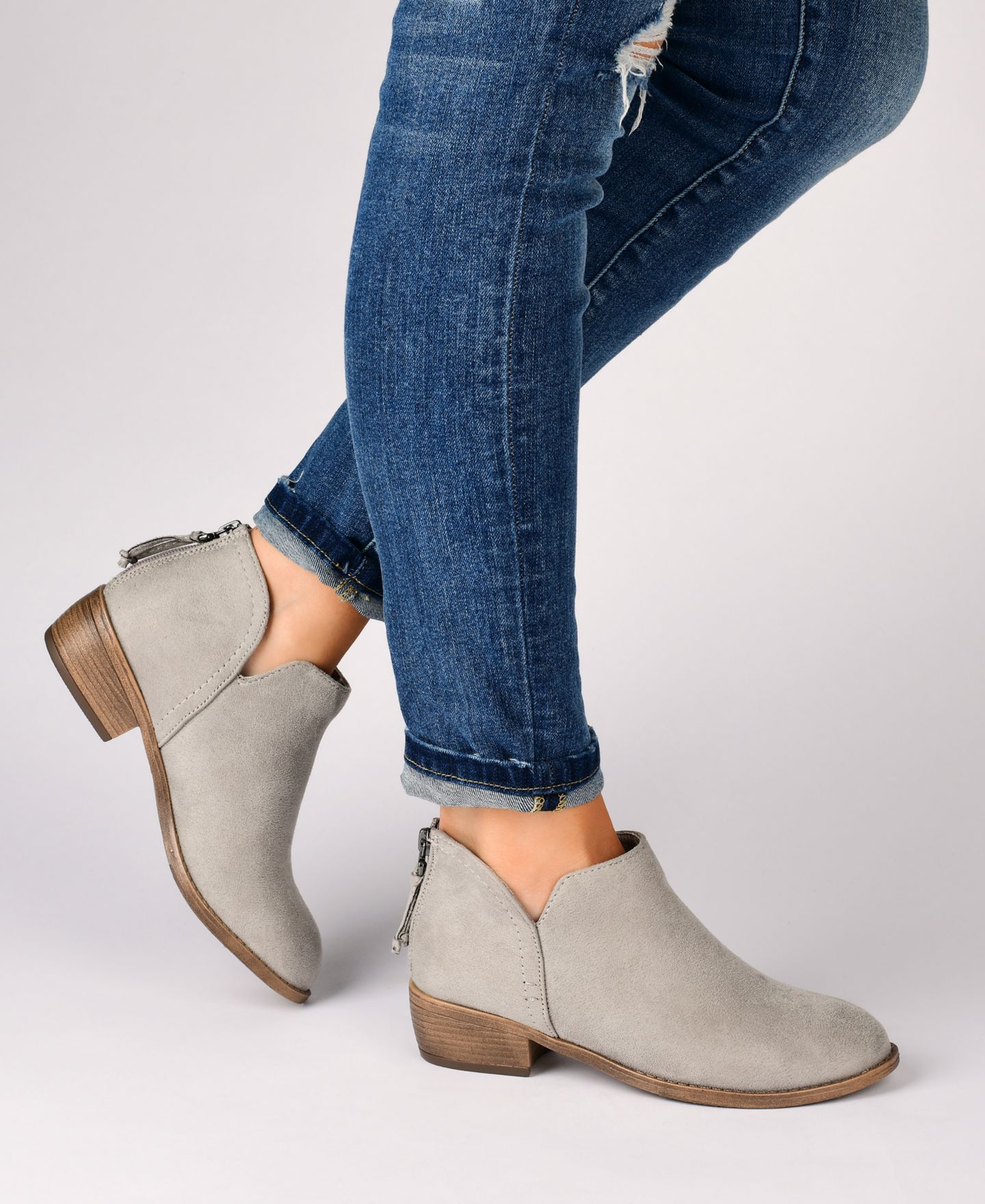 Женские ботинки Journee Collection Livvy Side Split Ankle Booties, цвет: Чёрный — фото 6
