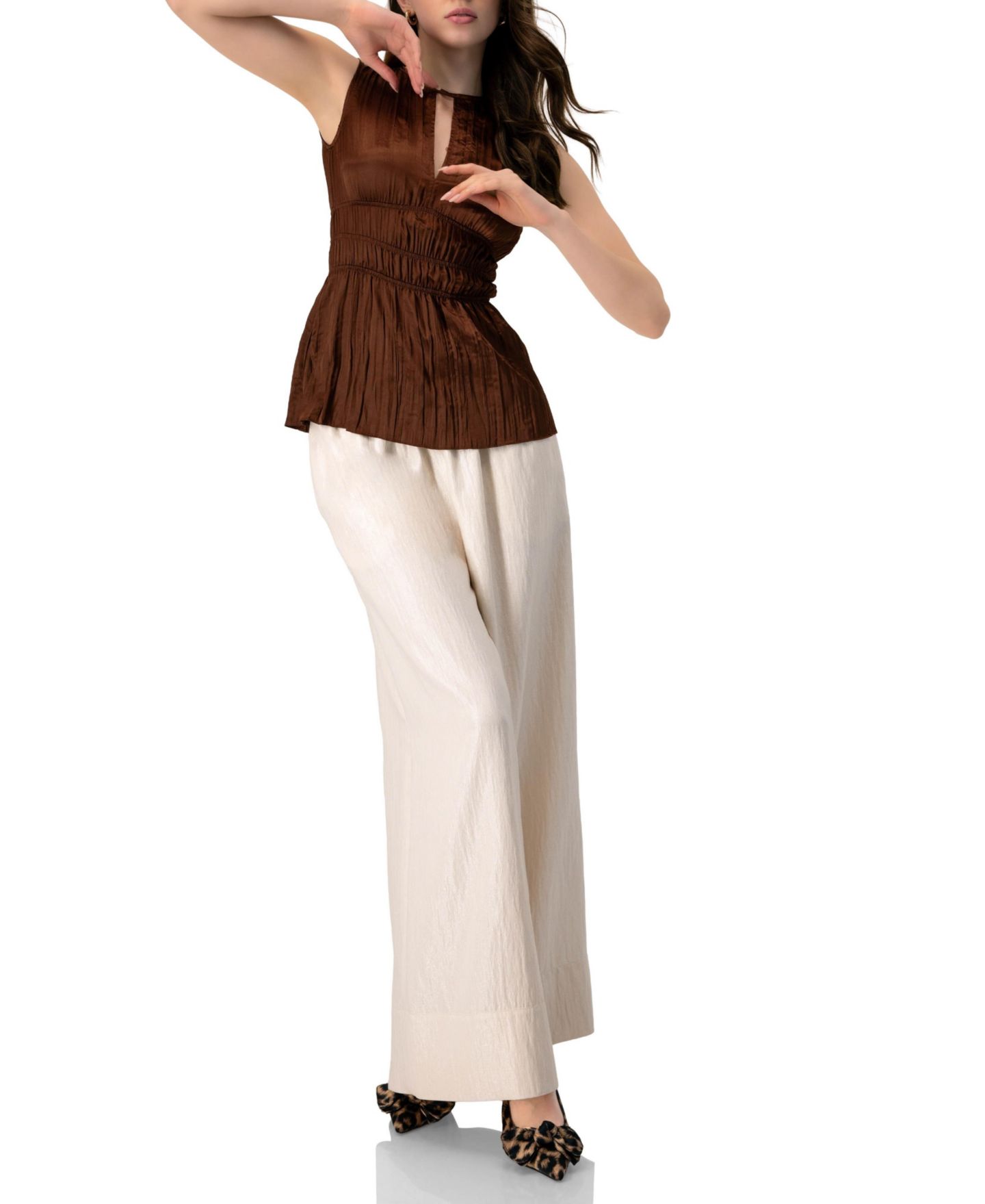 Женская блузка Ivonne Satin Sleeveless Pleated, цвет: Коричневый — фото 5