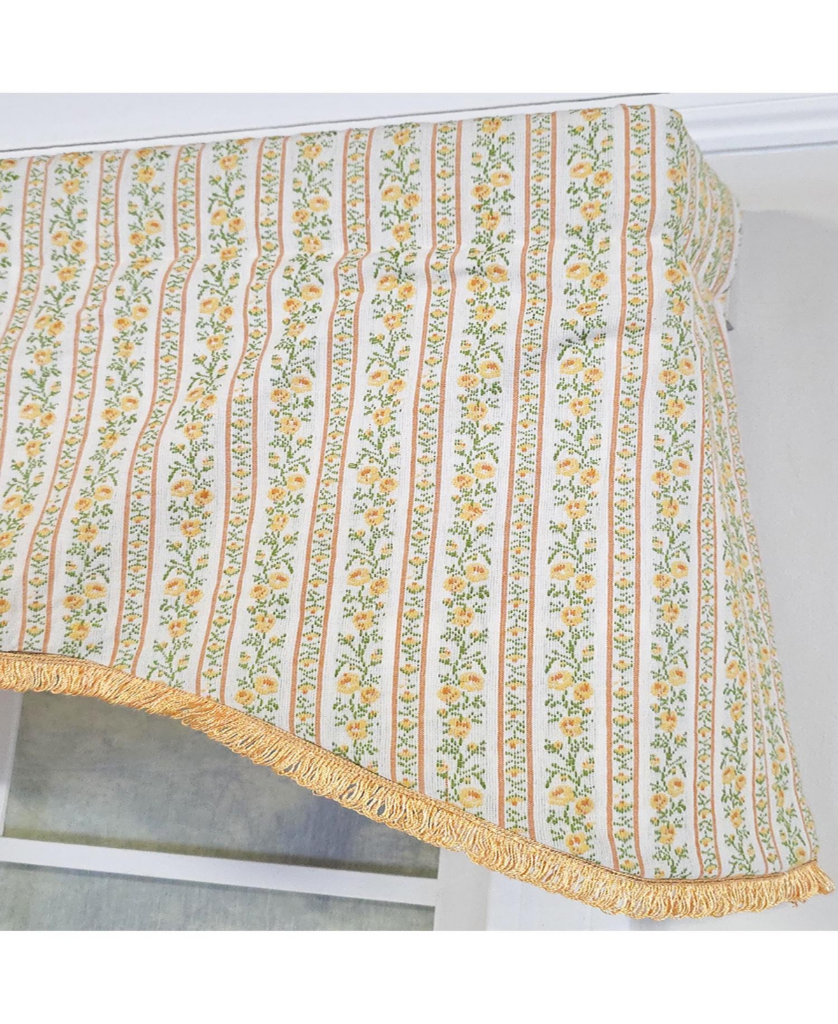 Rlf Home Rosalinda Cornice 100% Cotton Rod Pocket Lined Window Valance 50" x 17" Yellow