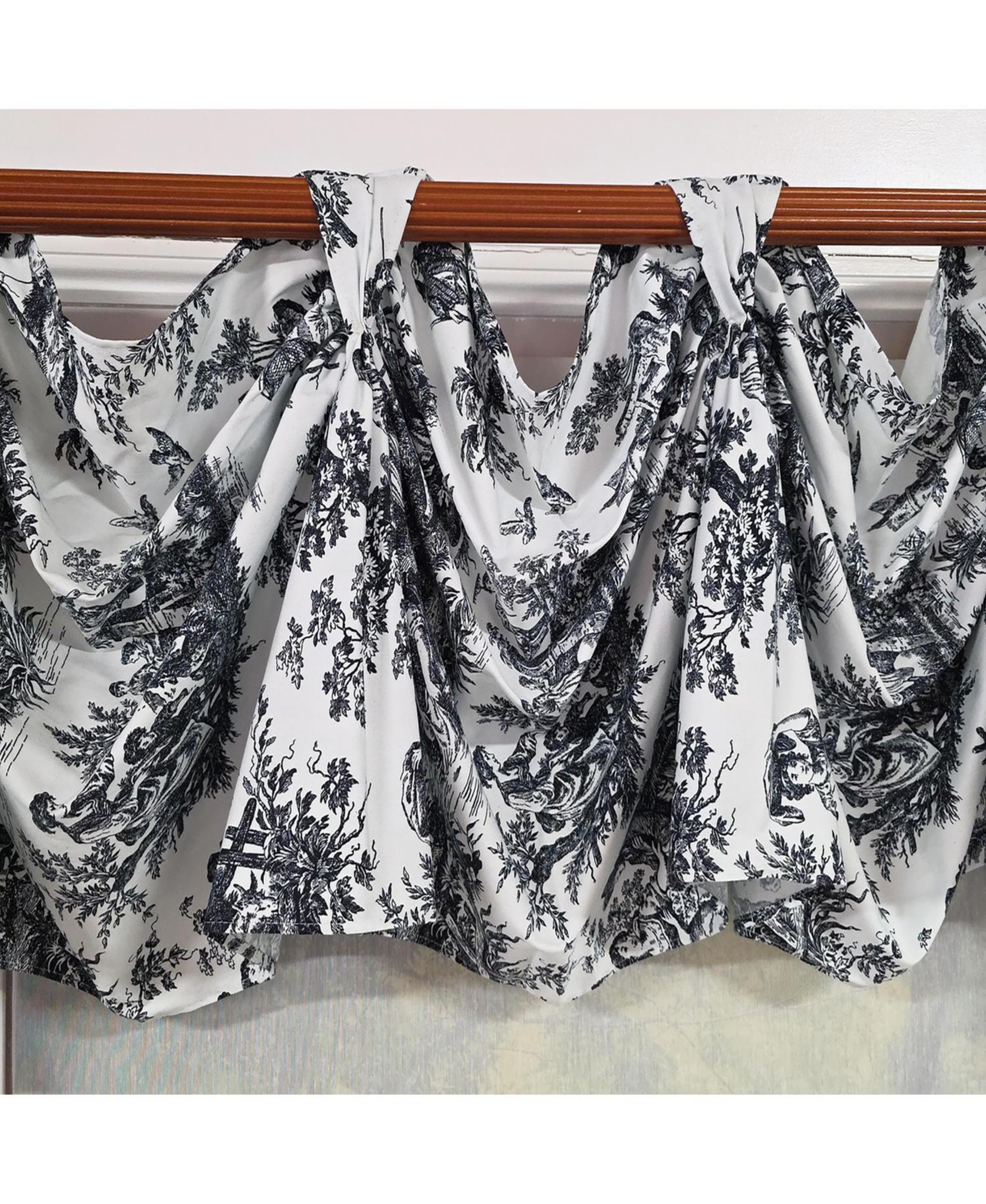 Rlf Home Baroque 3-s Victory 100% Cotton Tab Top Swag Window Curtain 54" x 25" Black