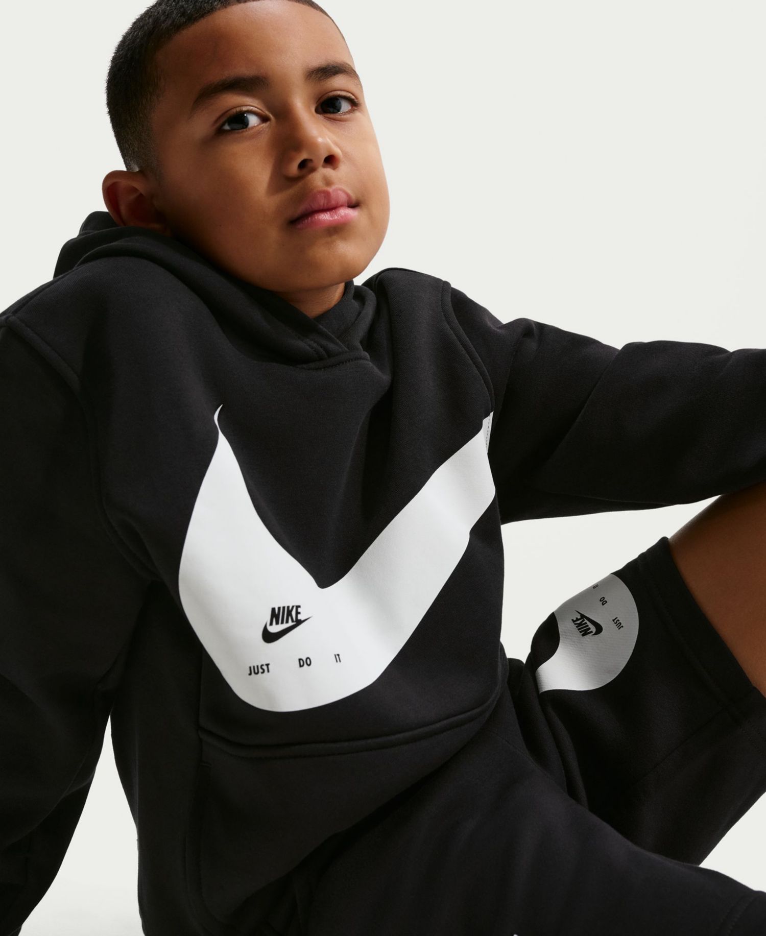 Толстовка с длинным рукавом Sportswear Club для мальчиков и девочек 7-20 лет
