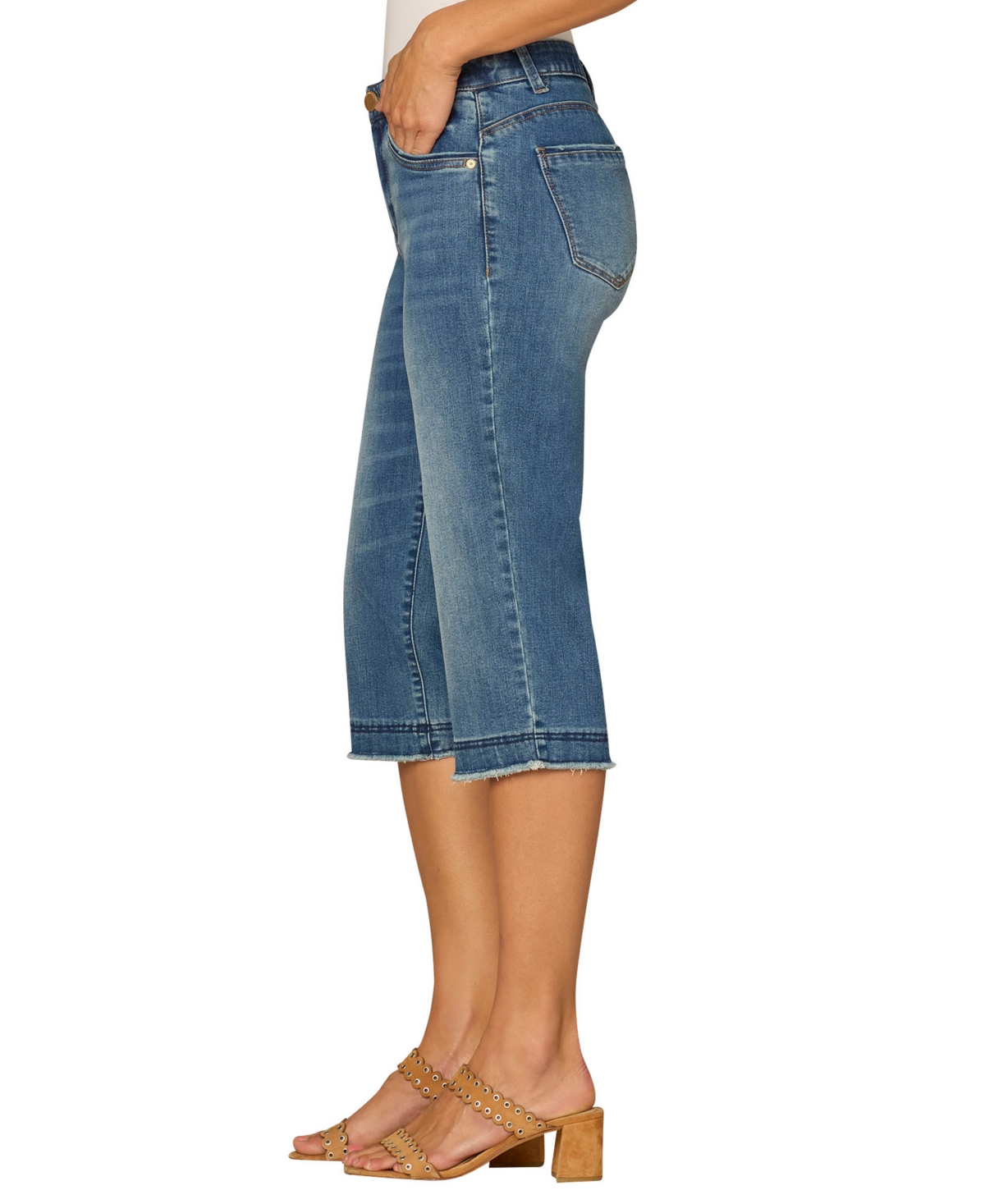 Democracy Petite Mid Rise Skimmer Short Jeans