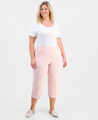 Plus Size Tummy Control Pull-On Capri Pants