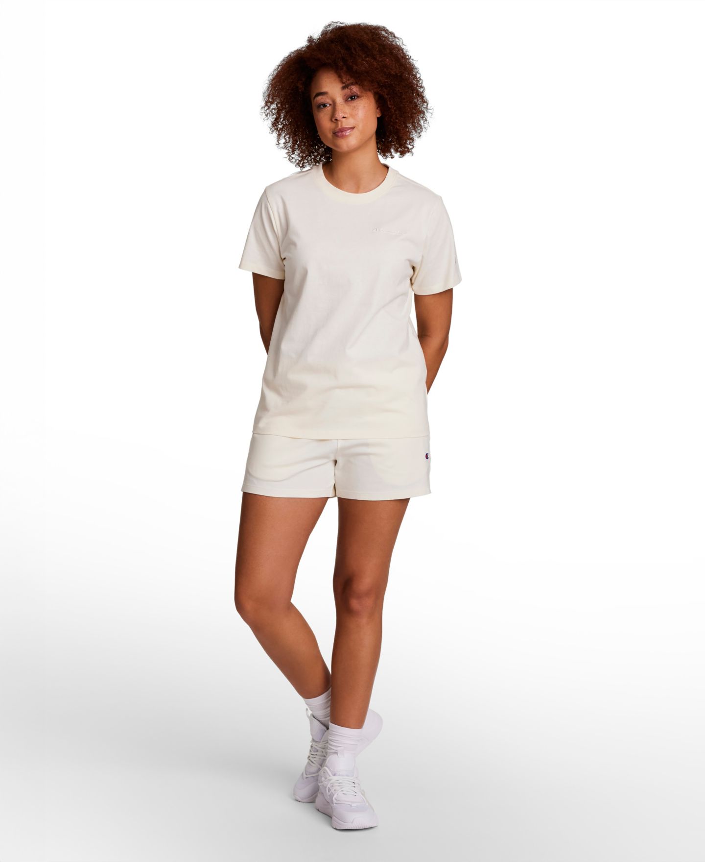 Женские шорты Champion C Logo, цвет: Unbleached Cotton — фото 2