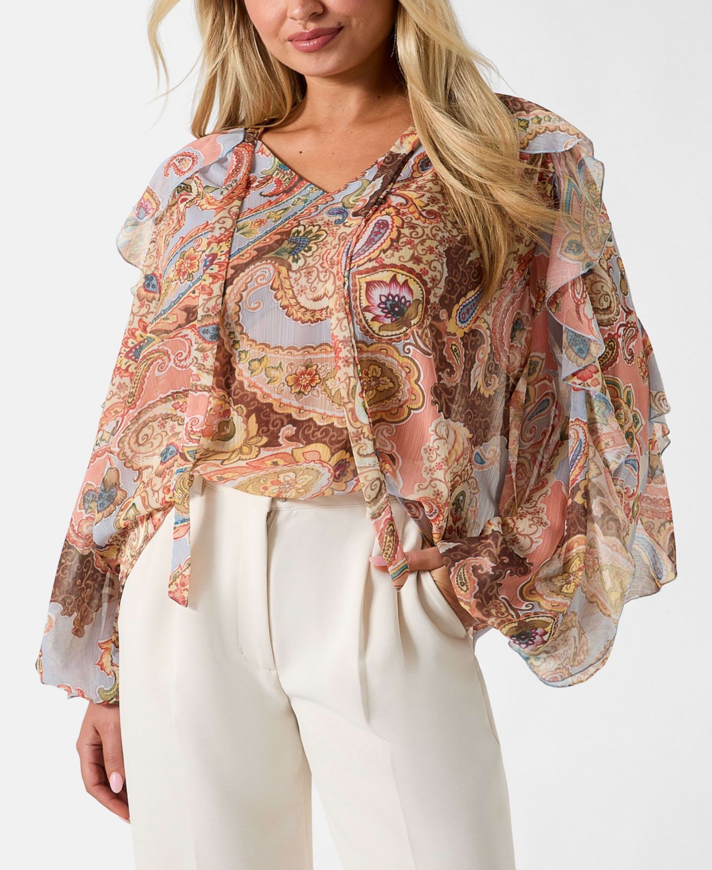 Женский топ GUESS Paisley Ruffle Long-Sleeve V-Neck, цвет: Персиковый с принтом — фото 1
