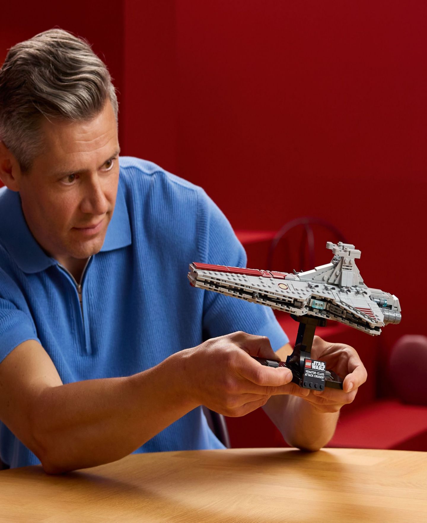 Детский конструктор LEGO® Star Wars Venator-Class Attack Cruiser Building Kit 75441, 643 Pieces — фото 3