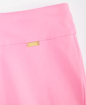 Petite Tummy-Control Pull-On Capri Pants