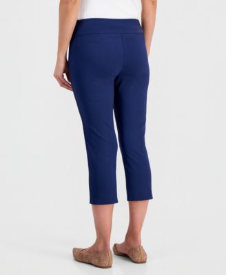 Petite Tummy-Control Pull-On Capri Pants