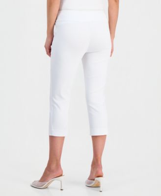 Petite Tummy-Control Pull-On Capri Pants