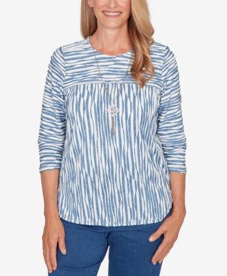Petite Austin Novelty Spliced Textured Top with Necklace
