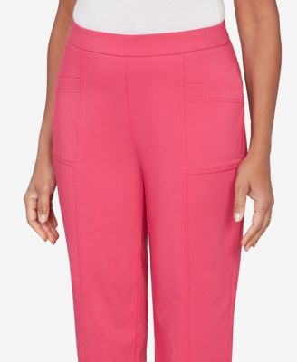 Petite The Royal Treatment Relaxed Flat Front Patch Pocket Capri Pants