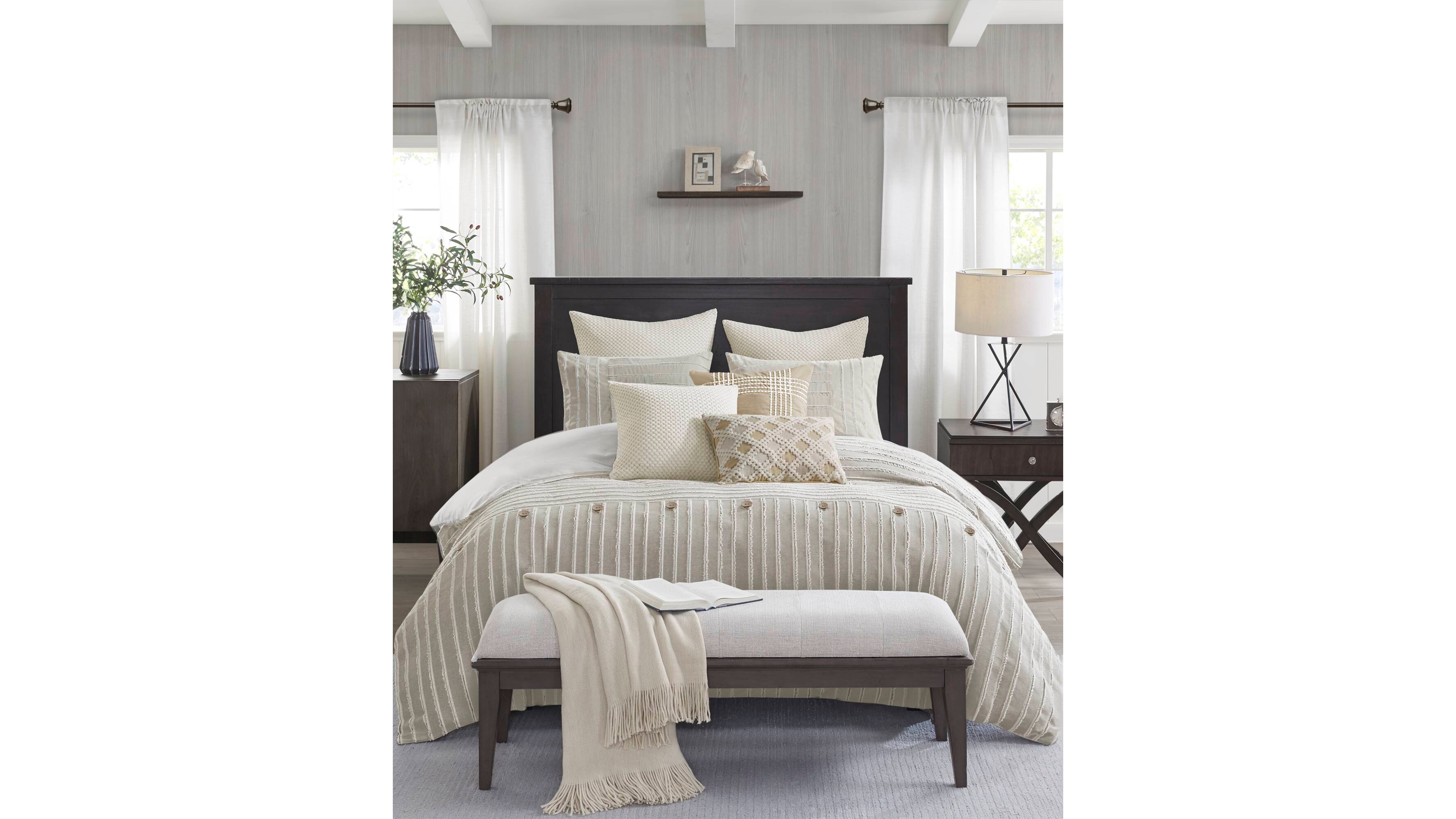 Madison Park Signature Essence Oversized Cotton Clipped Jacquard 8-Pc. Comforter Set, Queen