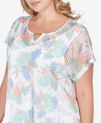 Plus Size Printed Oval Texture Keyhole Top