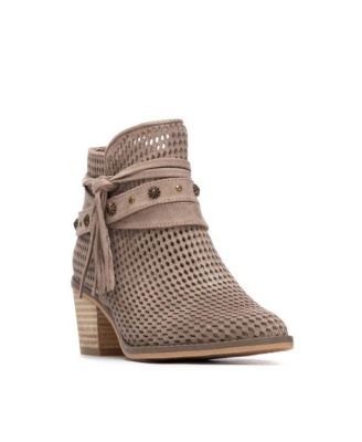 Women's Refresh Collection Suede Ankle Booties