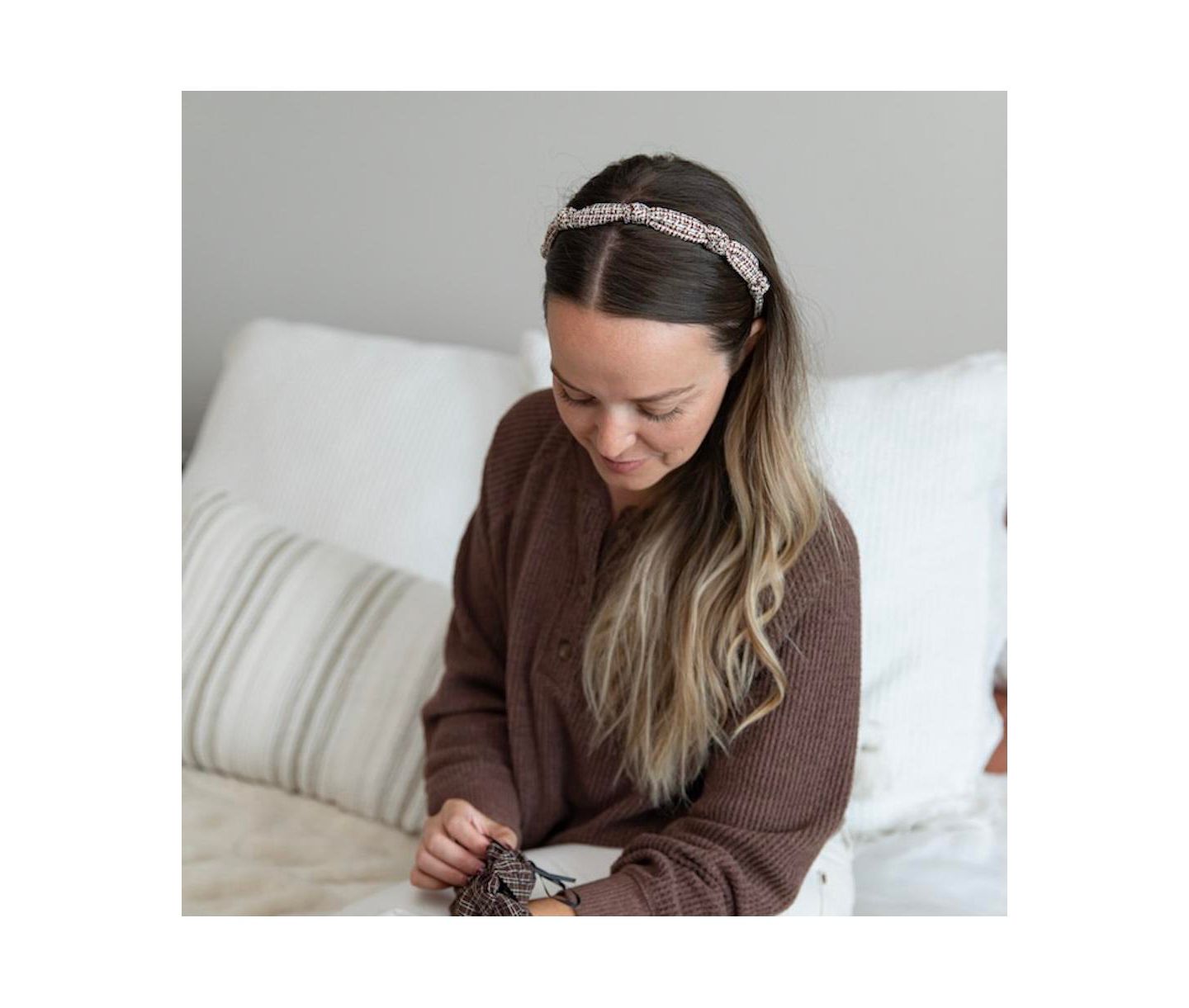Женские аксессуары для волос Headbands of Hope Knotted Tweed Headband - Espresso Maroon — фото 2