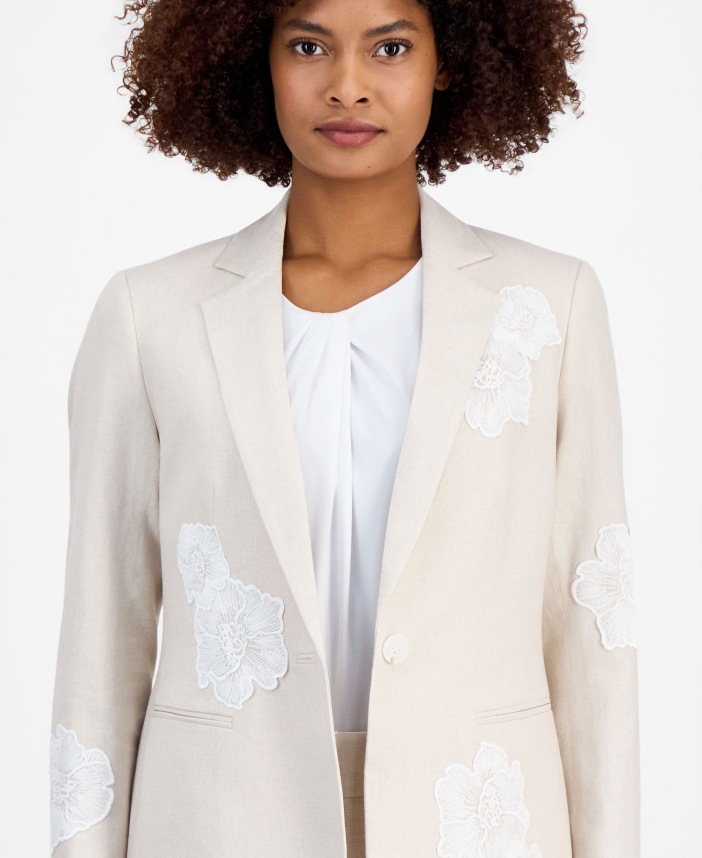 Женский пиджак Anne Klein Linen-Blend One-Button Embroidered Blazer, цвет: Натуральный / Белый — фото 3
