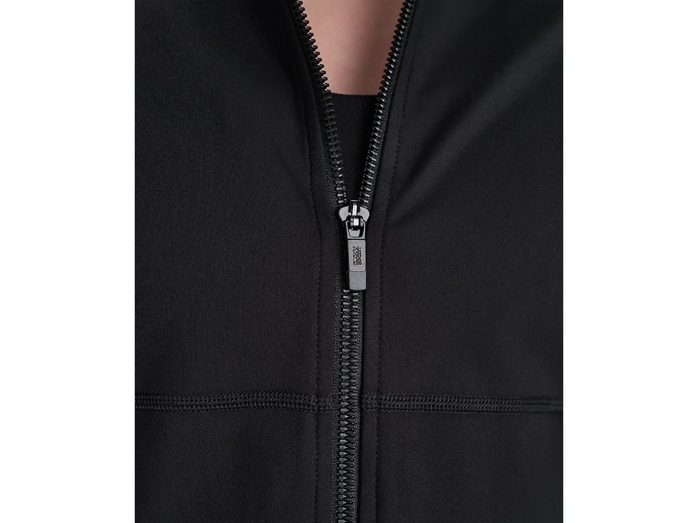 Женская куртка DKNY Sport Balance Compression Full-Zip, цвет: Чёрный — фото 4