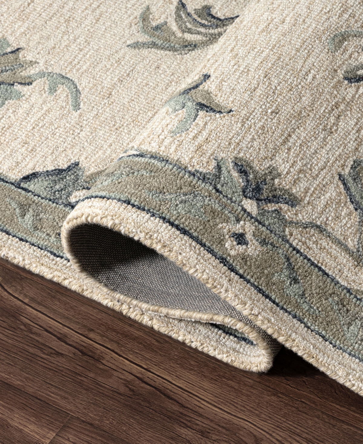 Lr Home Iris Victo- 7' x 9' Area Rug