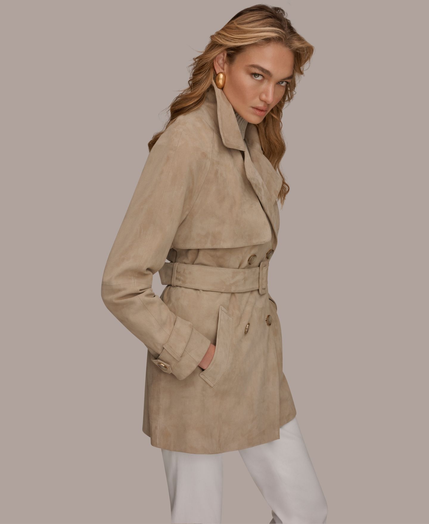 Женское пальто Donna Karan New York Double Breasted Belted Suede Trench, цвет: Светлый хаки — фото 3
