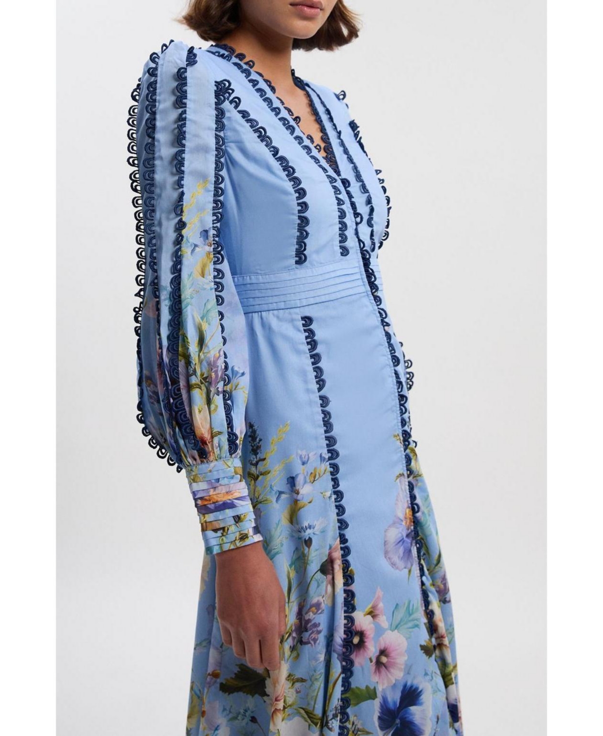 Karen Millen Women's Trailing Floral Woven Plunge Maxi Dress