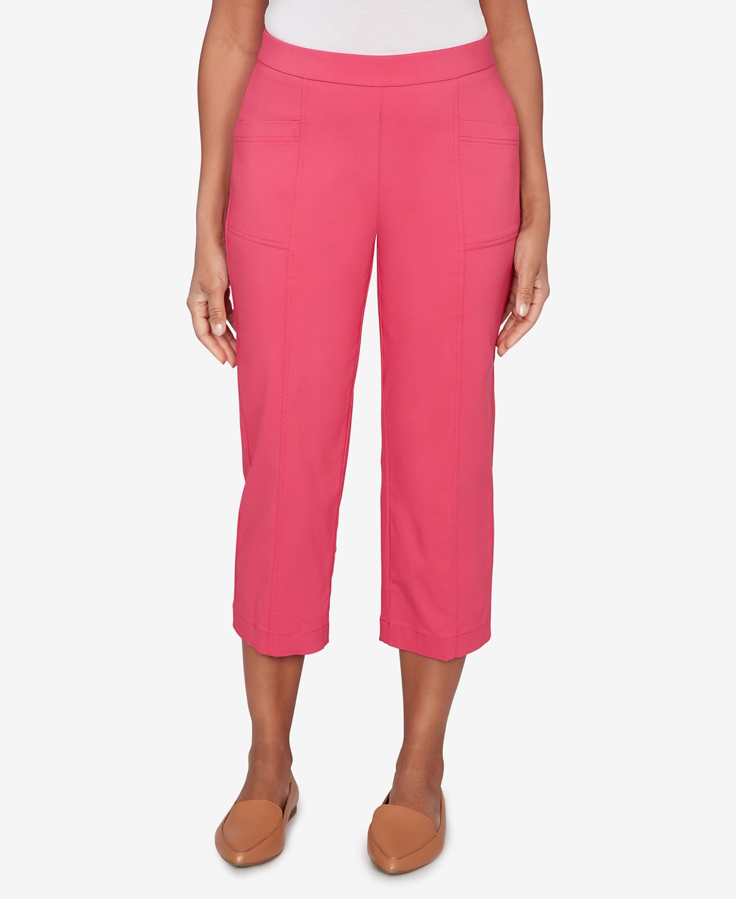 Women's The Royal Treatment Relaxed Flat Front Patch Pocket Capri
