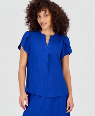 Petite Textured Tulip-Sleeve Top