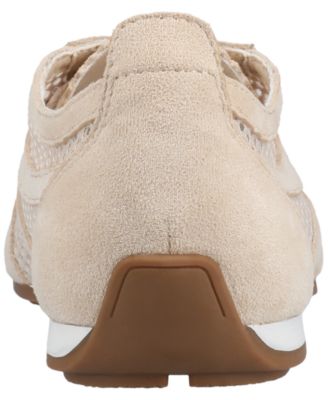 Women's Chasse Mesh Lace Up Sneakers