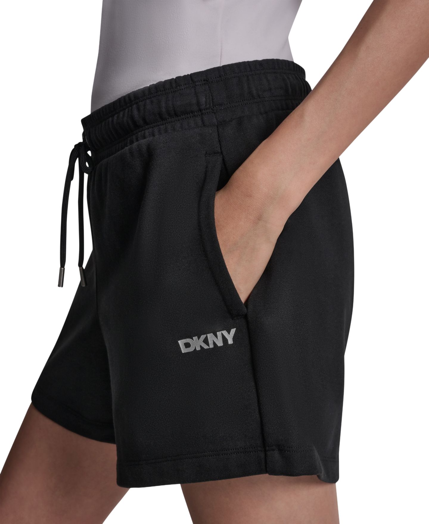 Женские шорты DKNY Sport Foil Logo, цвет: Чёрный / Серебряный — фото 3