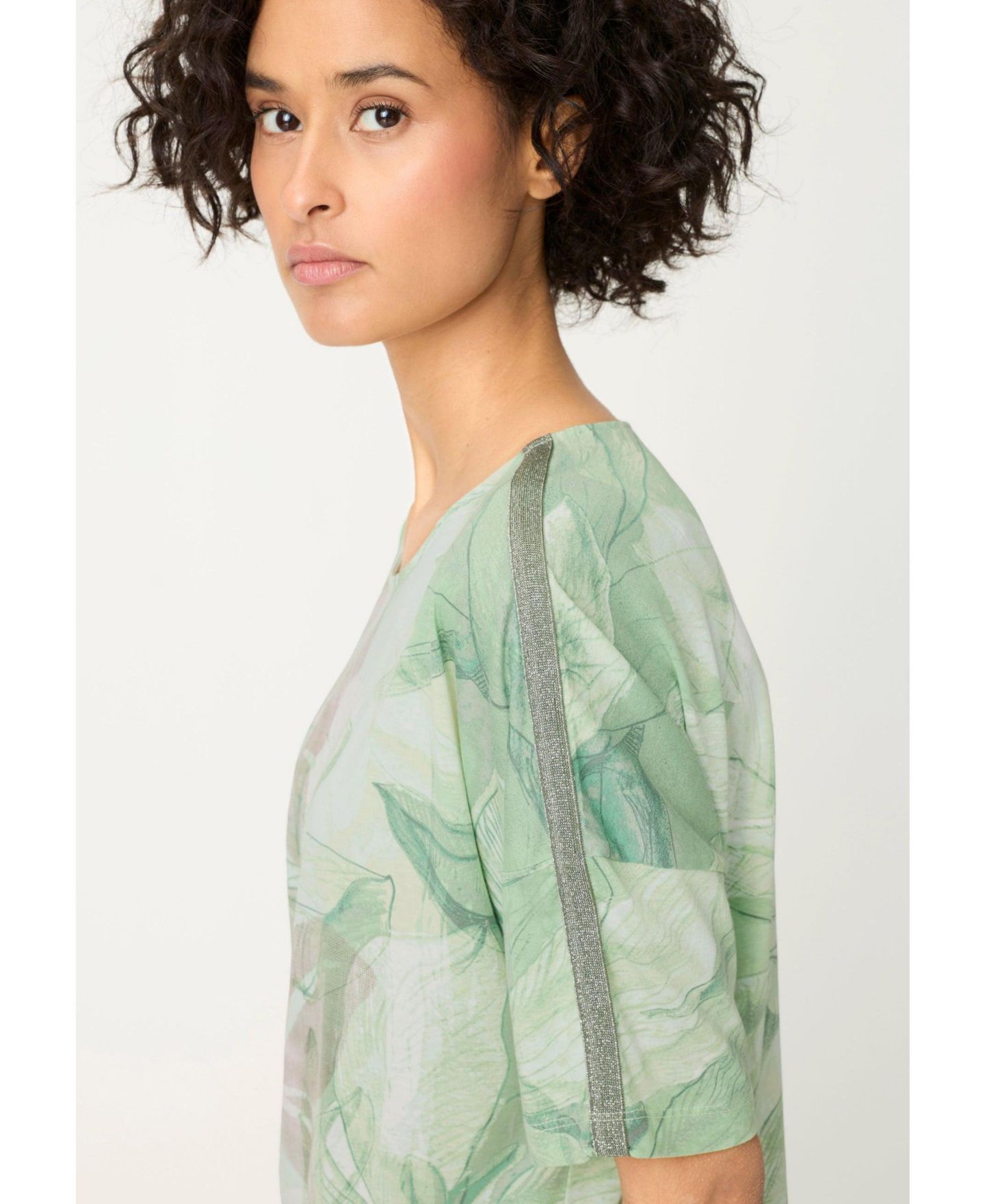Женская футболка Olsen Leaf Print Jersey, цвет: Зелёный — фото 4