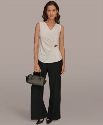 Women's V-Neck Sleeveless Top