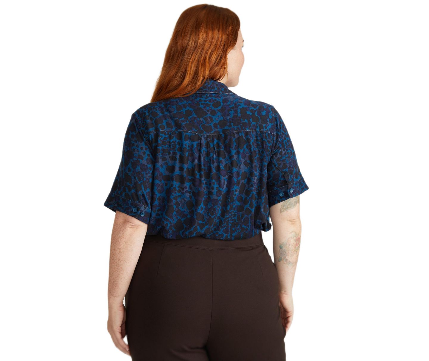 Женская рубашка Universal Standard Plus Size Chelsea Liquid Jersey Short Sleeve, цвет: Белый — фото 2