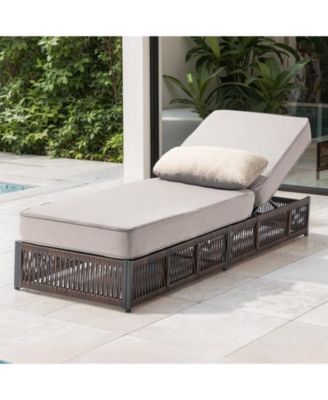 Brown 1-Piece Wicker Chaise Lounge with 5 In. Thick Olefin Cushions Patio Lounge Chair for Sunroom, Balcony
