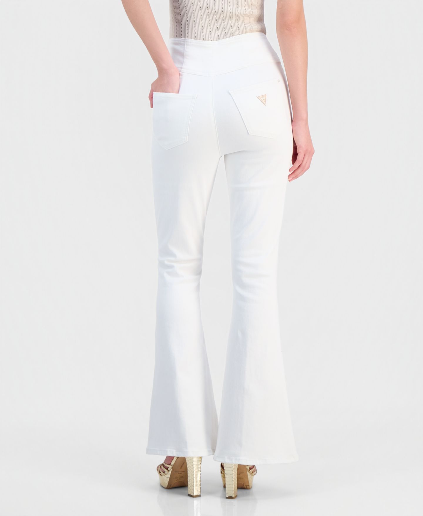 Женские джинсы GUESS Kaira High Rise Flare, цвет: Чистый белый — фото 4